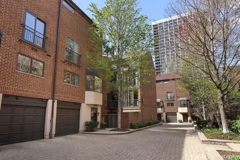 1340 N Sutton Pl, Chicago, IL 60610 photo 38