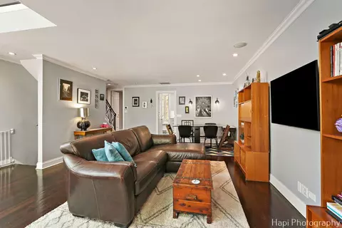 1340 N Sutton Pl, Chicago, IL 60610 photo 5