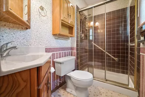 Bath - 210 S Hershey Rd, Bloomington, IL 61704 photo 2 of 2