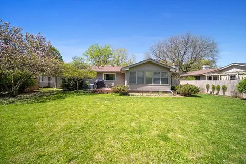 Exterior - 210 S Hershey Rd, Bloomington, IL 61704 photo 6 of 9