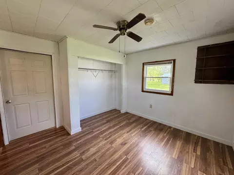 Bedroom - 104 E Lafayette St, Magnolia, IL 61336 photo 4 of 5
