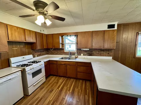 Kitchen - 104 E Lafayette St, Magnolia, IL 61336 photo 2 of 3