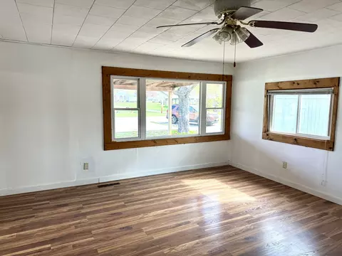 Living - 104 E Lafayette St, Magnolia, IL 61336 photo 3 of 5