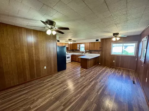 Living - 104 E Lafayette St, Magnolia, IL 61336 photo 4 of 5