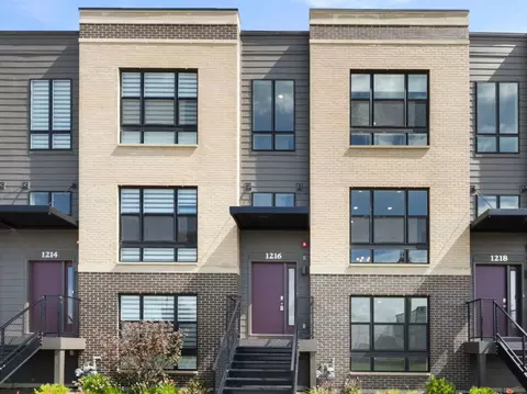 1216 Landmark Ave, Schaumburg, IL 60173