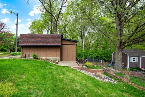 2118 S Morris Ave, Bloomington, IL 61704 photo 37