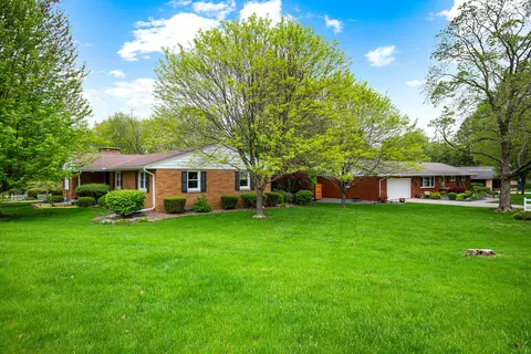 2118 S Morris Ave, Bloomington, IL 61704 photo 42