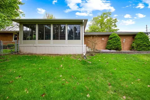 2118 S Morris Ave, Bloomington, IL 61704 photo 41