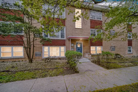 405 E 109th St #203, Chicago, IL 60628