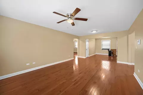 405 E 109th St #203, Chicago, IL 60628 photo 5