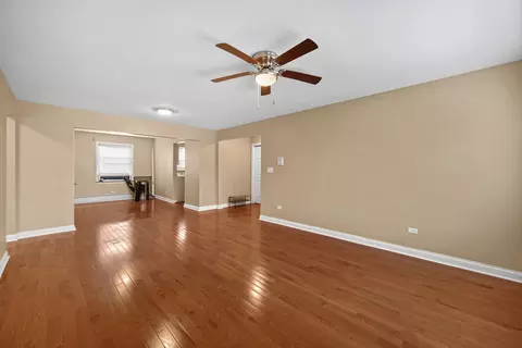 405 E 109th St #203, Chicago, IL 60628 photo 4