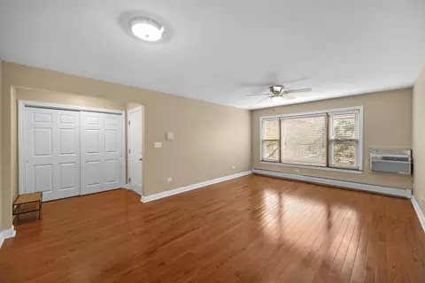 405 E 109th St #203, Chicago, IL 60628 photo 3