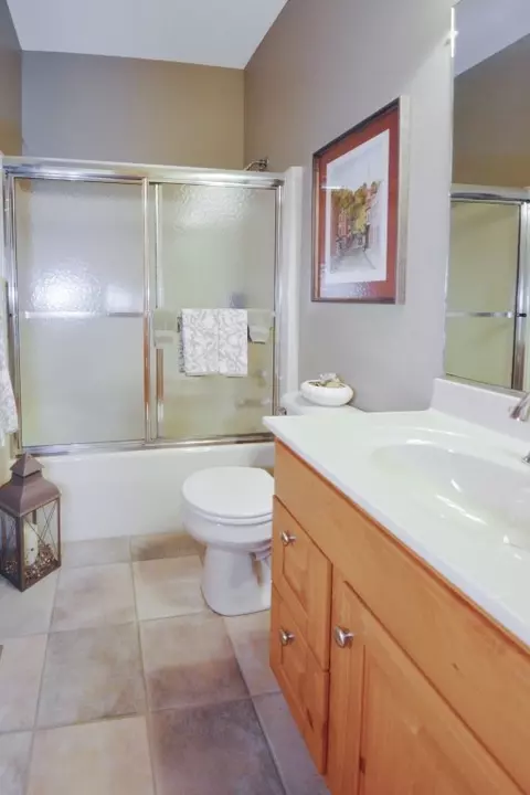 Bath - 3 Stonehedges Ct, Bloomington, IL 61705 photo 8 of 12