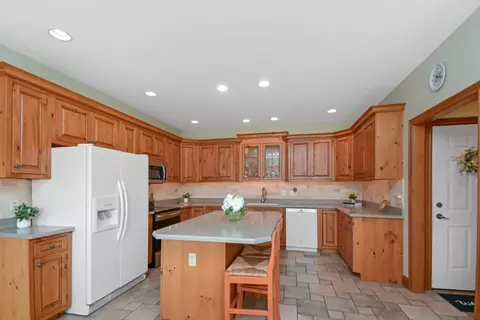 Kitchen - 3 Stonehedges Ct, Bloomington, IL 61705 photo 11 of 14