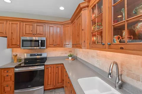Kitchen - 3 Stonehedges Ct, Bloomington, IL 61705 photo 5 of 14