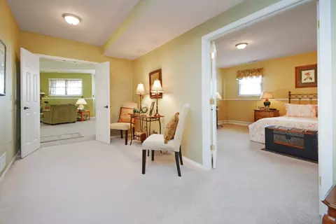 Entry Way - 3 Stonehedges Ct, Bloomington, IL 61705 photo 6 of 6
