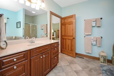 Bath - 3 Stonehedges Ct, Bloomington, IL 61705 photo 6 of 12