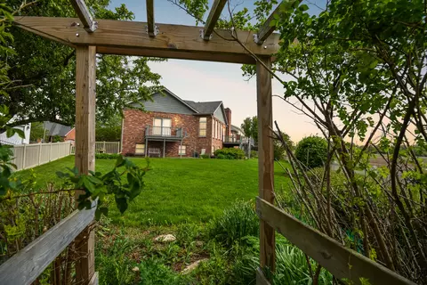 Exterior - 3 Stonehedges Ct, Bloomington, IL 61705 photo 11 of 11