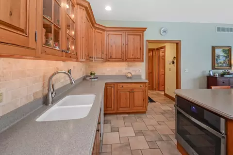 Kitchen - 3 Stonehedges Ct, Bloomington, IL 61705 photo 4 of 14