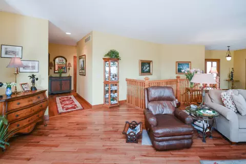 Entry Way - 3 Stonehedges Ct, Bloomington, IL 61705 photo 1 of 6