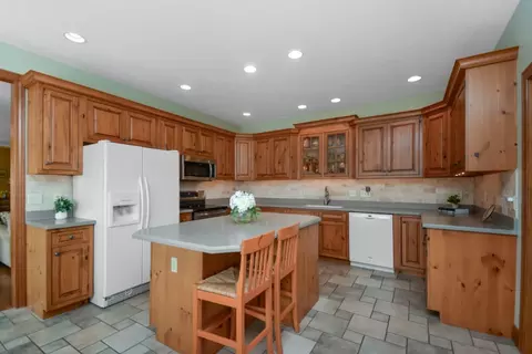 Kitchen - 3 Stonehedges Ct, Bloomington, IL 61705 photo 12 of 14