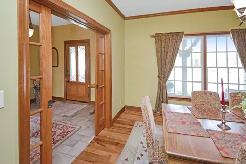 Dining - 3 Stonehedges Ct, Bloomington, IL 61705 photo 4 of 11