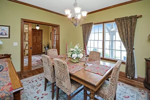 Dining - 3 Stonehedges Ct, Bloomington, IL 61705 photo 5 of 11