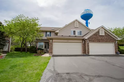 5815 Regency Ct, Gurnee, IL 60031