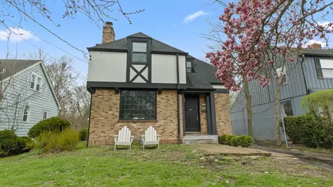 1270 Saint Johns Ave, Highland Park, IL 60035
