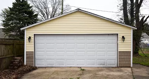 Exterior - 3218 Sherman St, Springfield, IL 62703 photo 3 of 3