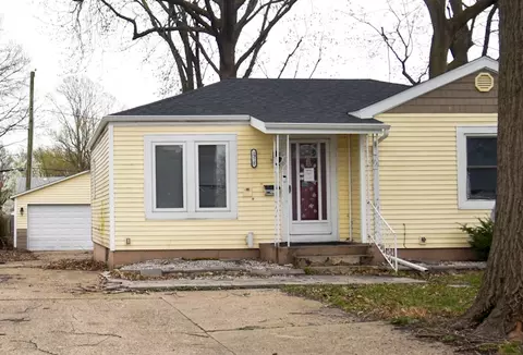 Exterior - 3218 Sherman St, Springfield, IL 62703 photo 2 of 3