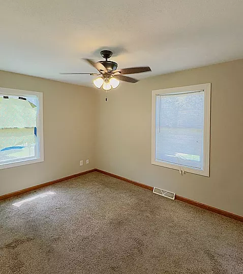 Bedroom - 3218 Sherman St, Springfield, IL 62703 photo 3 of 4