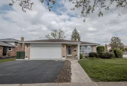 4443 Raymond Ave, Brookfield, IL 60513