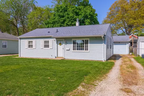 Exterior - 3 Wach Dr, Bloomington, IL 61701 photo 9 of 9