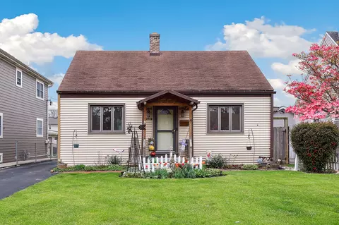 2724 Elder Ln, Franklin Park, IL 60131