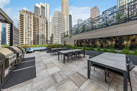 30 E Huron St #2103, Chicago, IL 60611 photo 22