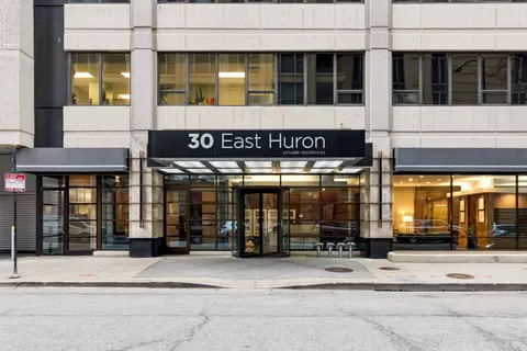 30 E Huron St #2103, Chicago, IL 60611 photo 2
