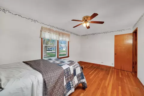 Bedroom - 308 N Cedar St, Gardner, IL 60424 photo 2 of 3