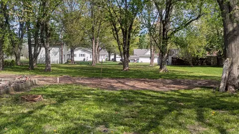 260 N Sherman St, Cisco, IL 61830