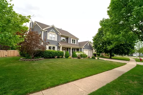 600 Salceda Dr, Mundelein, IL 60060