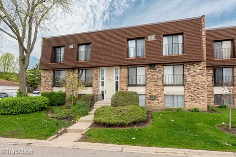 200 S Waters Edge Dr #101, Glendale Heights, IL 60139