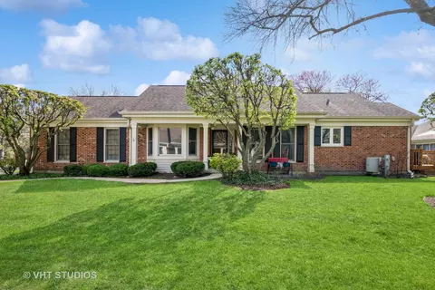 2056 N Coldspring Rd, Arlington Heights, IL 60004