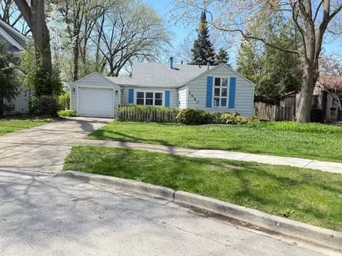 1540 Carol Ct, Northbrook, IL 60062