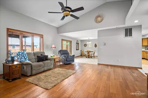 Living - 911 E Main St, Plano, IL 60545 photo 3 of 3