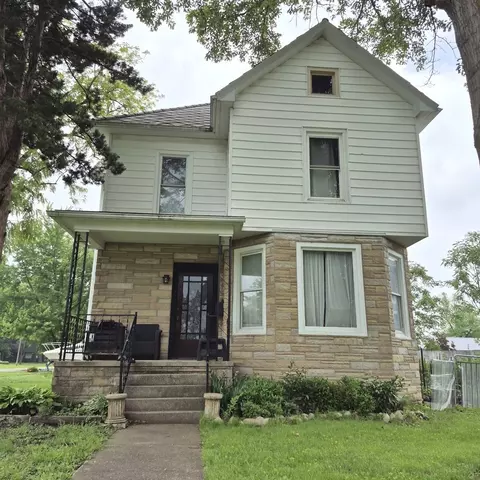 305 E Jackson St, Cullom, IL 60929