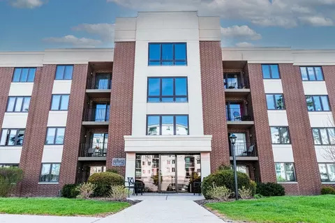212 W Saint Charles Rd #410, Lombard, IL 60148