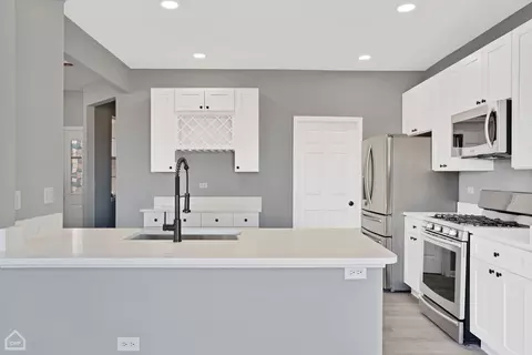 Kitchen - 530 Legend Ln #530, Mchenry, IL 60050 photo 1 of 3
