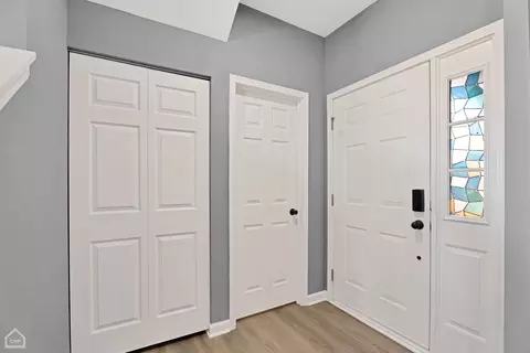 Entry Way - 530 Legend Ln #530, Mchenry, IL 60050 photo 1 of 4