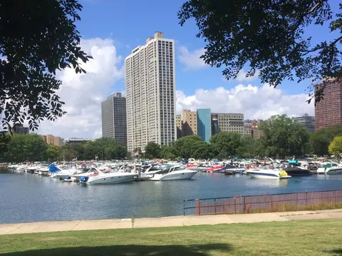 2800 N Lake Shore Dr #613, Chicago, IL 60657
