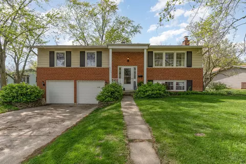6736 Patton Dr, Woodridge, IL 60517
